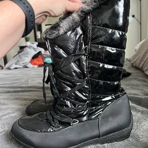 Sporto Charles women’s boot size 11W. Never worn. Faux fur lining. W/o box.